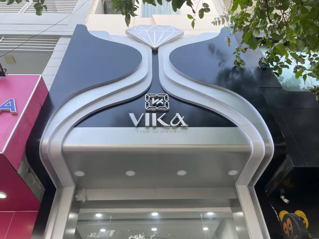 Gia công chữ inox cho chuỗi cửa hàng (20)