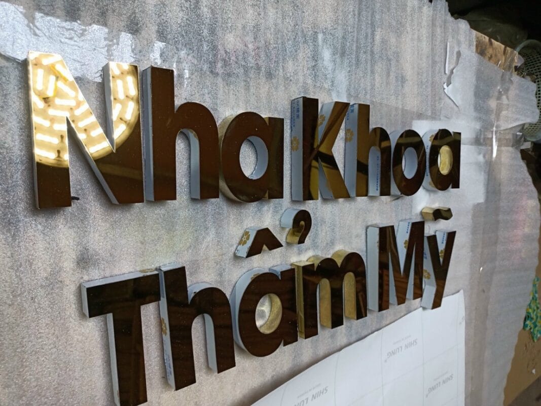 xuong gia cong chu noi inox (38)