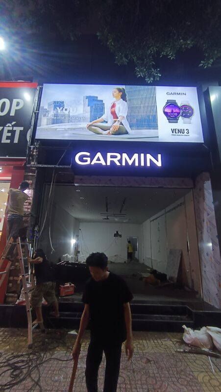 bảng hiệu chuỗi đồng hồ Garmin (15)