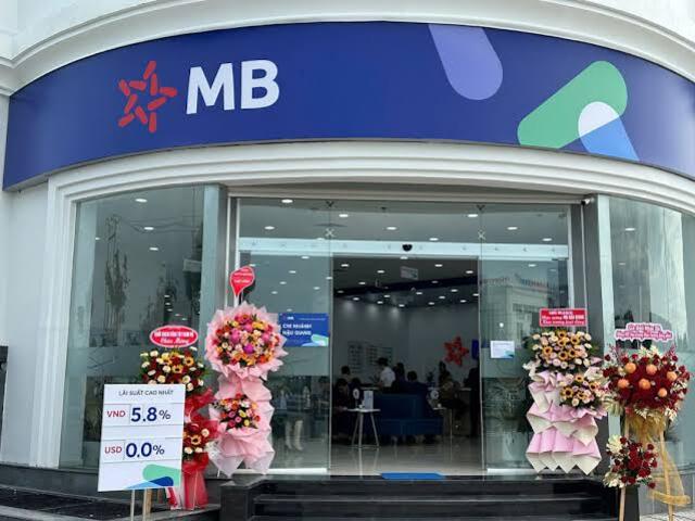 chi phi thi cong bang hieu mb bank 11