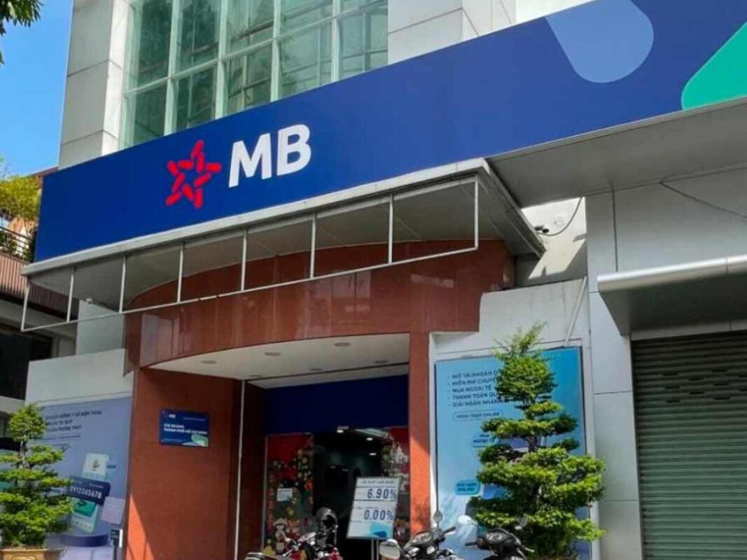 chi phi thi cong bang hieu mb bank 2