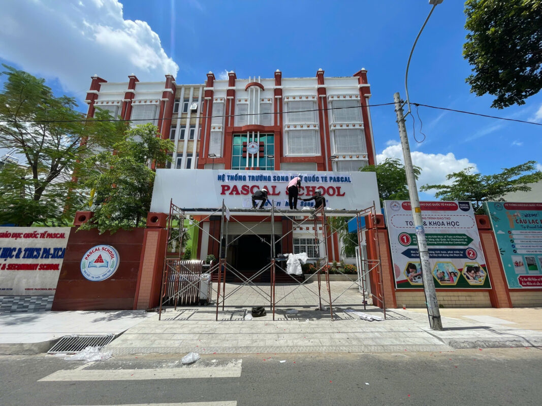 thi cong bang hieu truong hoc (6)