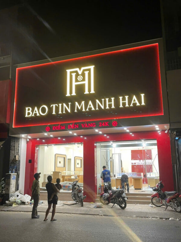thi cong chuoi cua hang bao tin manh hai (84)